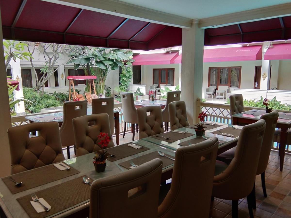 Hotel Indah Palace Yogyakarta Extérieur photo