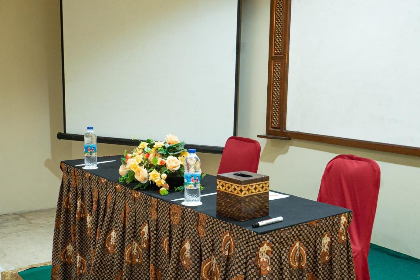 Hotel Indah Palace Yogyakarta Extérieur photo