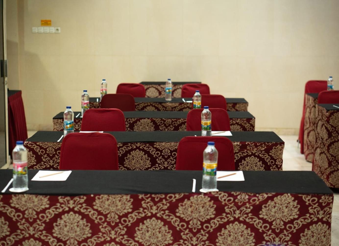 Hotel Indah Palace Yogyakarta Extérieur photo