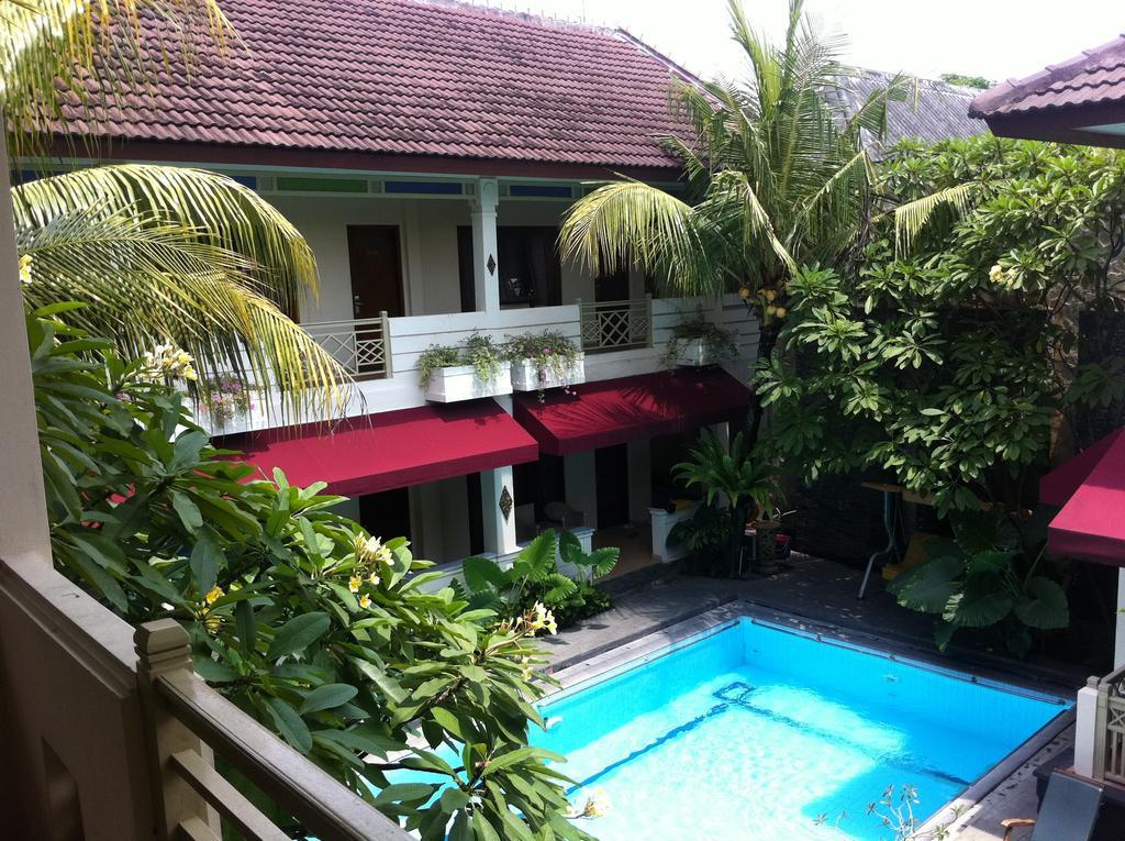 Hotel Indah Palace Yogyakarta Extérieur photo