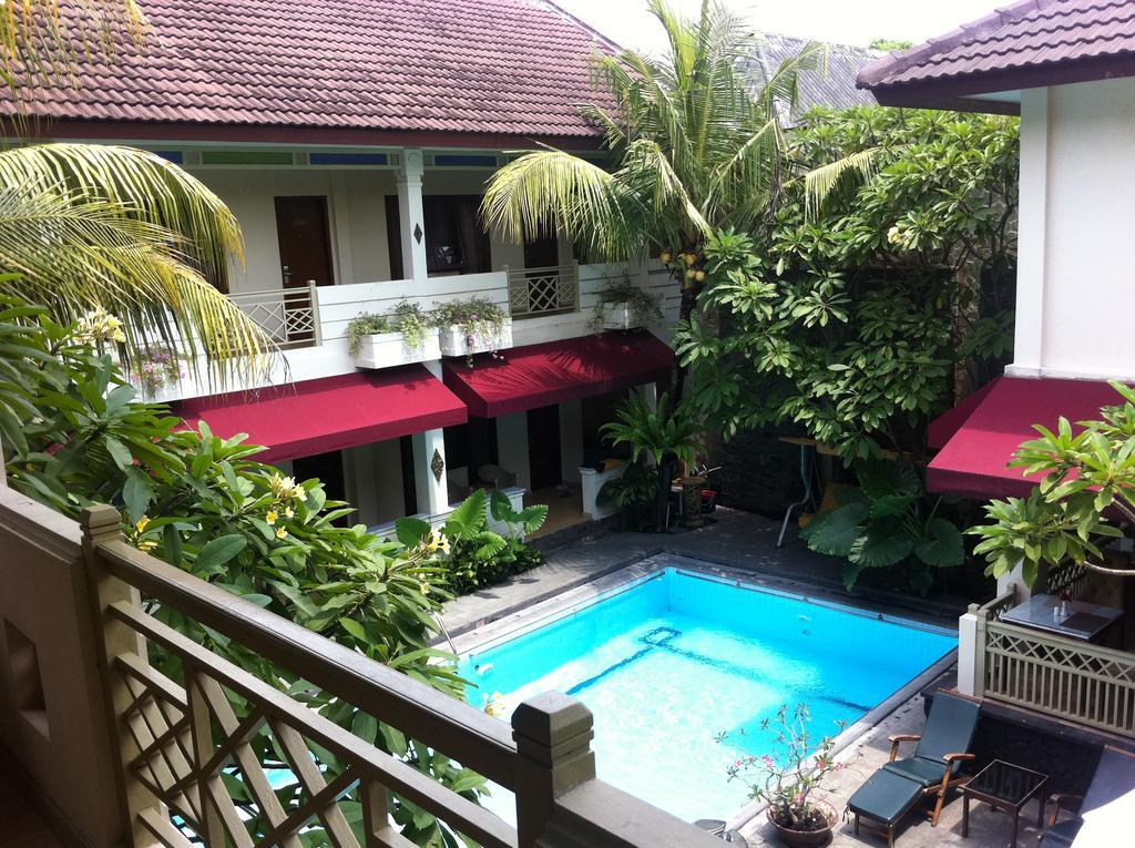 Hotel Indah Palace Yogyakarta Extérieur photo