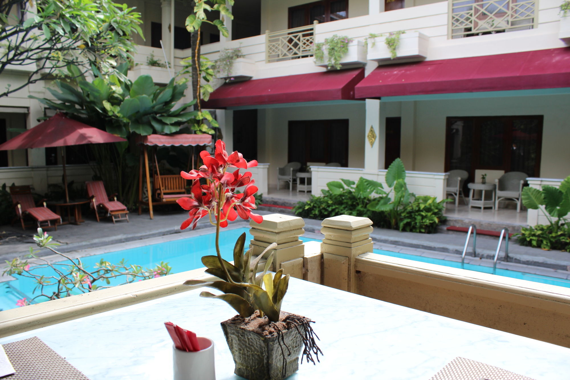 Hotel Indah Palace Yogyakarta Extérieur photo
