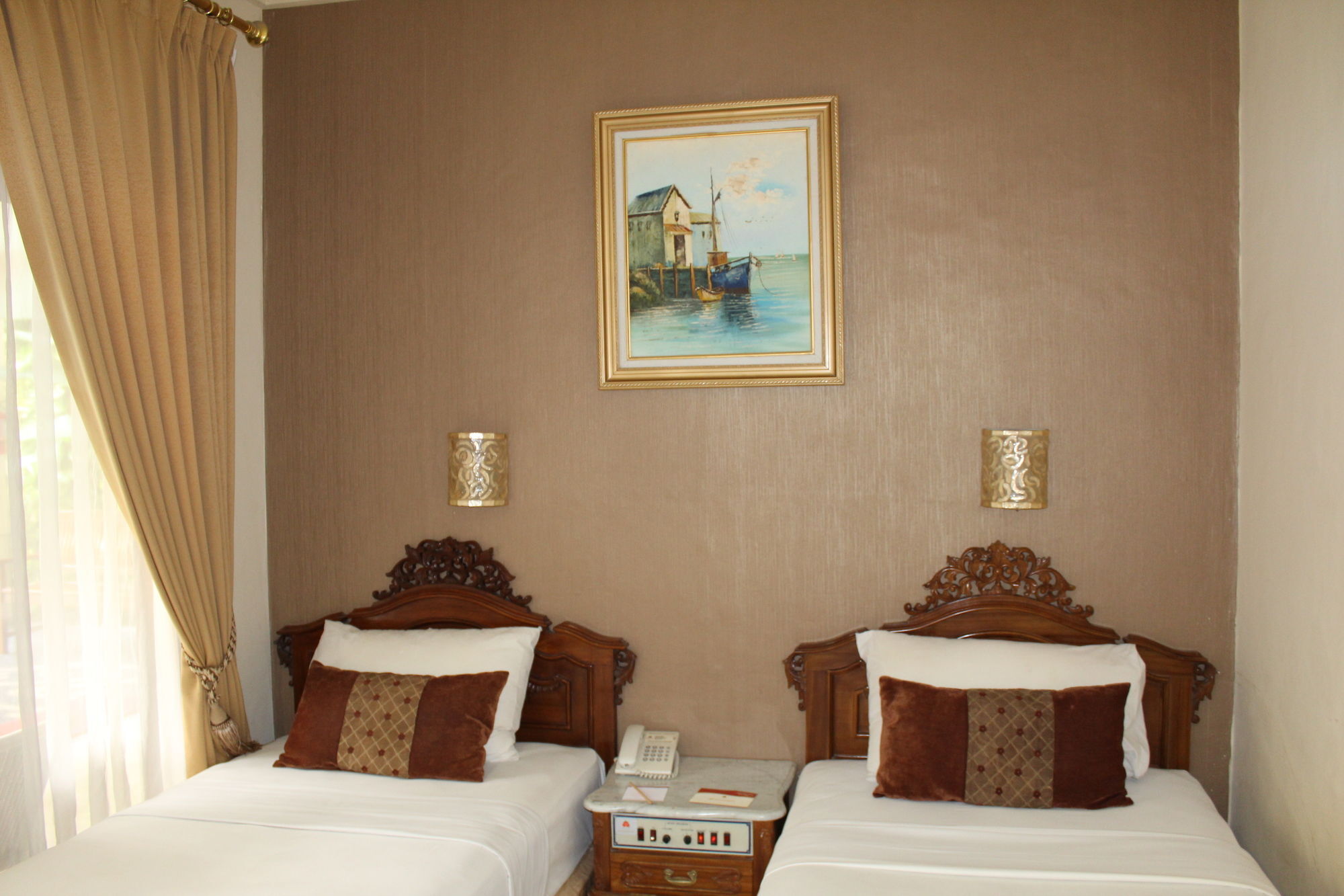 Hotel Indah Palace Yogyakarta Extérieur photo