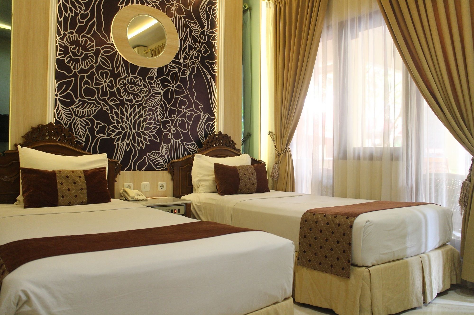 Hotel Indah Palace Yogyakarta Extérieur photo